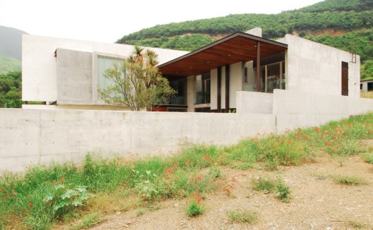Bravo House / Agustín Landa Ruiloba, Rolando Martínez Rodríguez