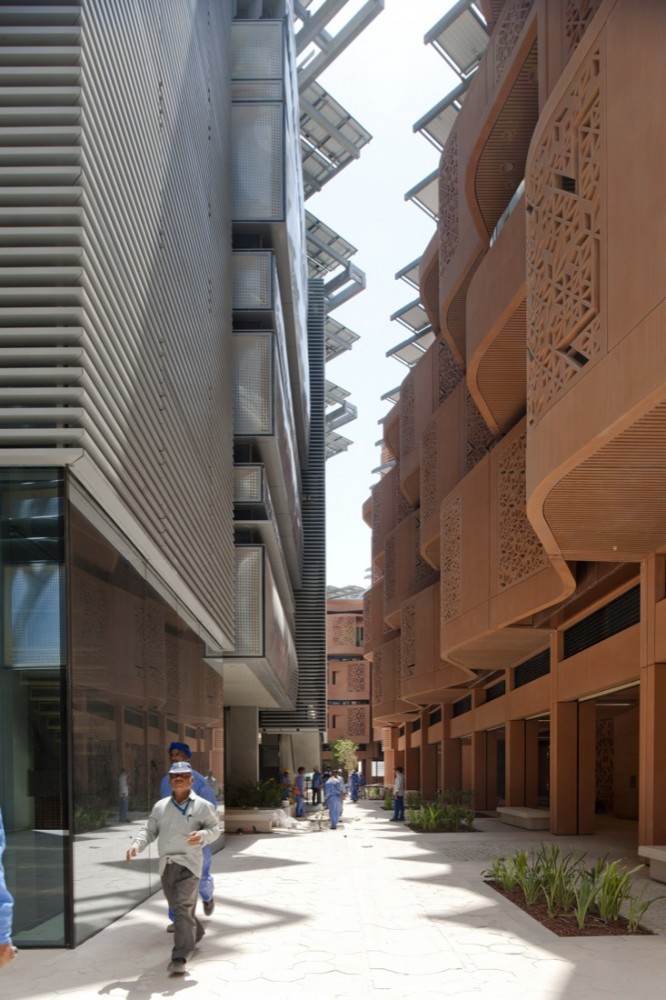 Masdar Institute / Foster + Partners