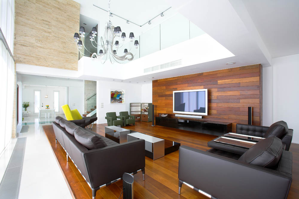Adamos Residence / Vardastudio Architects & Designers © Christos Papantoniou