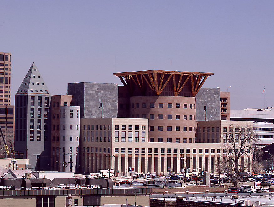 AD Classics: Denver Central Library / Michael Graves & Associates