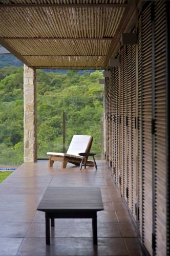 Mountain House / David Guerra