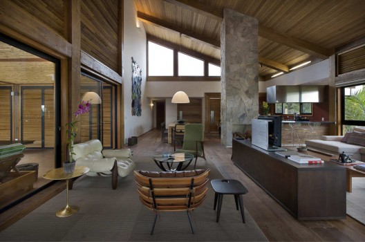 Mountain House / David Guerra