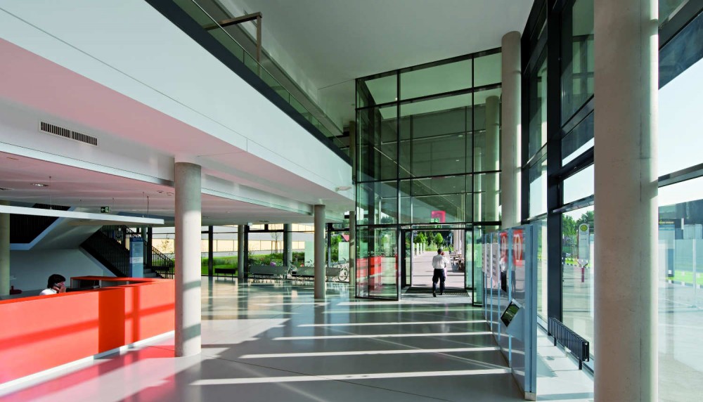 Klinikum Klagenfurt / DFA Dietmar Feichtinger Architectes © Hertha Hurnaus