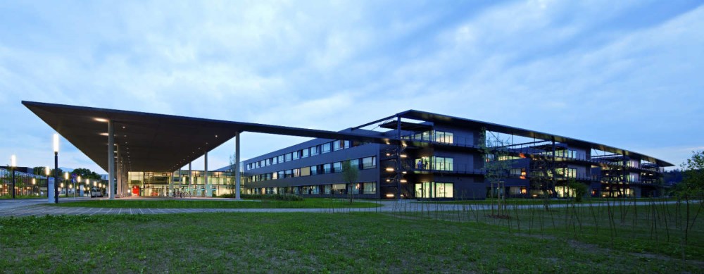 Klinikum Klagenfurt / DFA Dietmar Feichtinger Architectes © Hertha Hurnaus