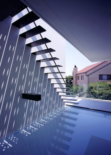 Residence in Kurakuen / NRM-Architects Office