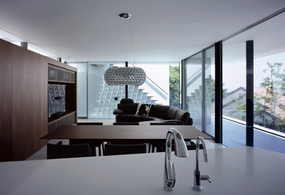 Residence in Kurakuen / NRM-Architects Office