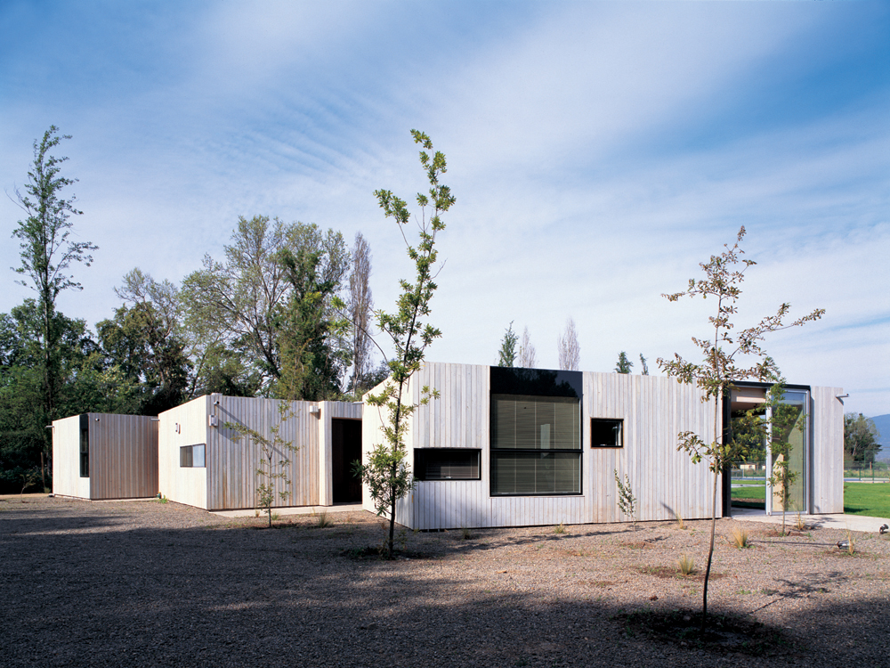 Finger Joint House / LAND Arquitectos