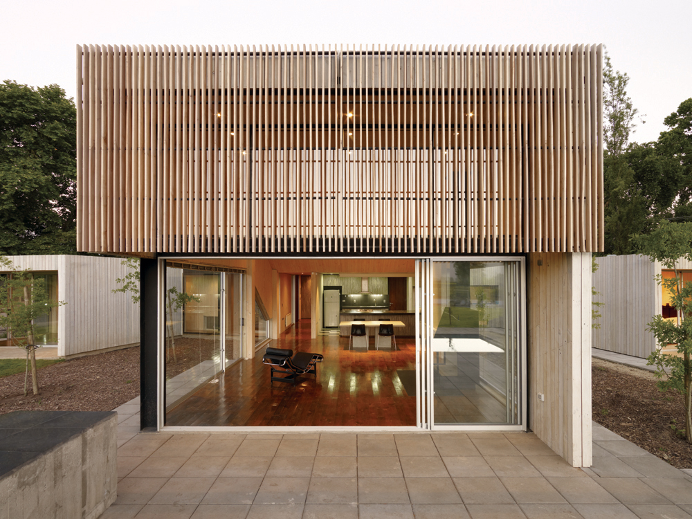 Finger Joint House / LAND Arquitectos