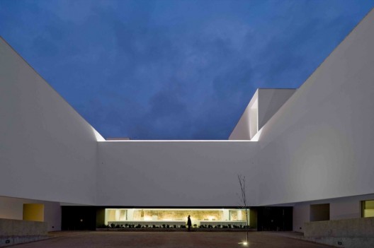 St. Antonio’s Church & St. Bartolomeu Social Center - JLCG Arquitectos