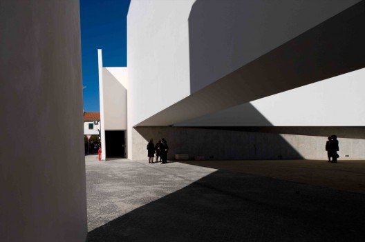 St. Antonio’s Church & St. Bartolomeu Social Center - JLCG Arquitectos
