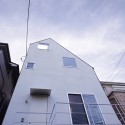 Satellites - House - Studio LOOP Satellites - House - Studio LOOP © Courtesy of Studio LOOP