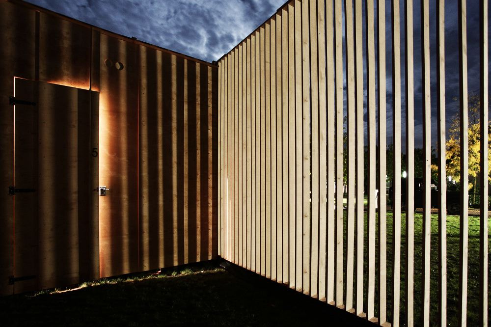 Temporary Hotel / IAA Architects