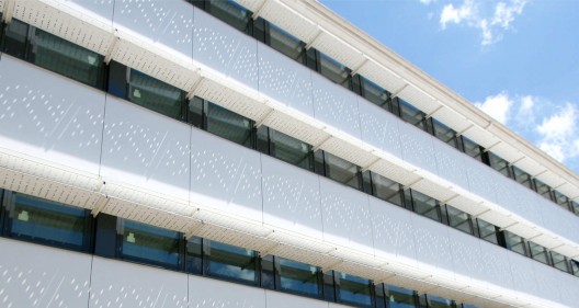 Restructuring And Extension Of The Albert Claveille High School / ARTUR Architectes Mandataire