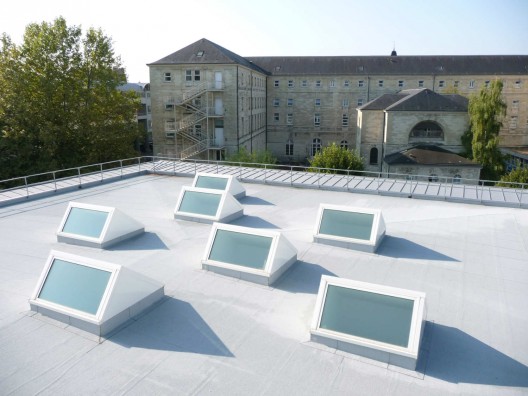 Restructuring And Extension Of The Albert Claveille High School / ARTUR Architectes Mandataire