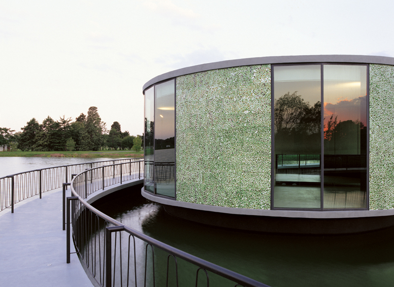 La Candida’s Club House / Adamo-Faiden