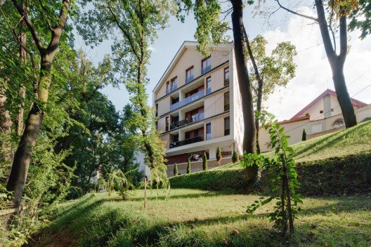 Cetatuia Loft / Ion Popusoi + Bogdan Preda