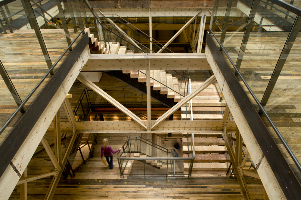 Urban Outfitters Corporate Campus / Meyer, Scherer & Rockcastle