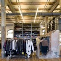 Urban Outfitters Corporate Campus / Meyer, Scherer & Rockcastle Urban Outfitters Corporate Campus / Meyer, Scherer & Rockcastle © Lara Swimmer Photography