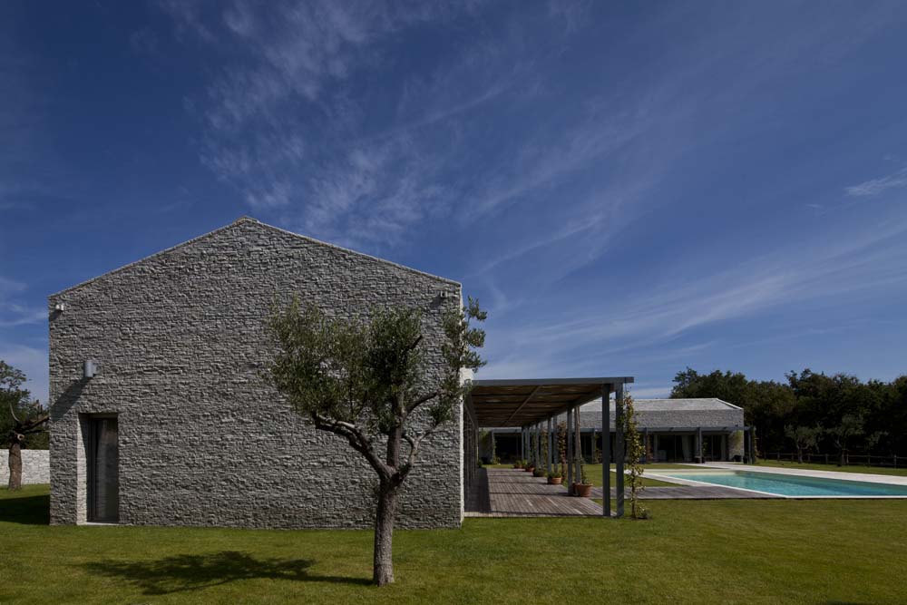 Two Houses - Arhitektri © Miljenko Bernfest