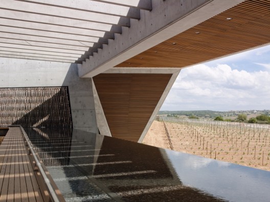 Faustino Winery / Foster + Partners
