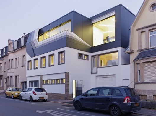 Roof Top Office Dudelange / dagli + atélier d'architecture