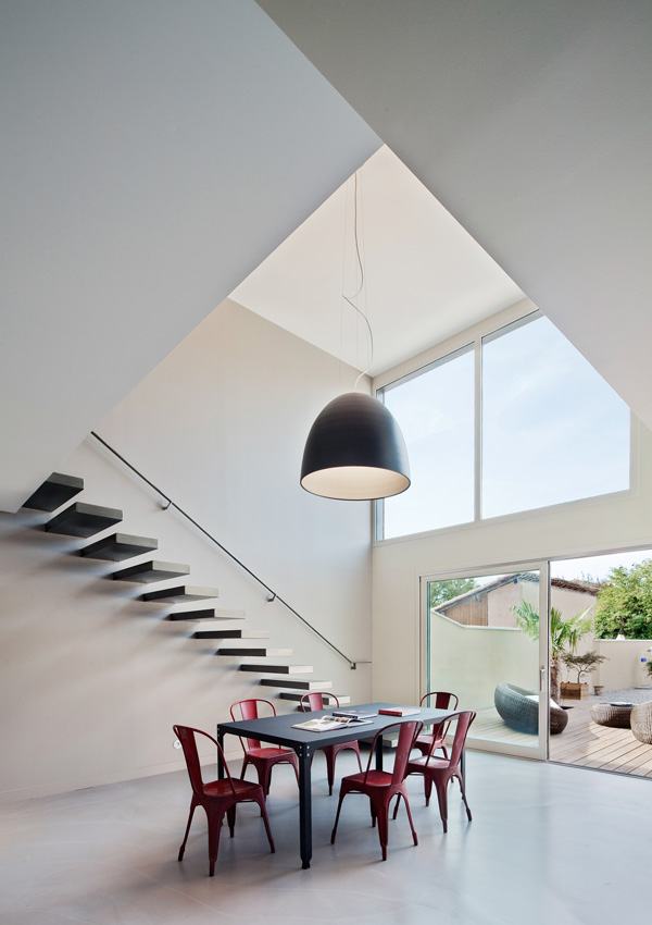 Renovation Of A Village House / L’Autre Fabrique Architectures