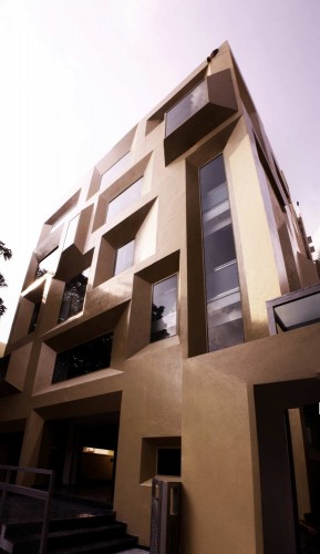 Jewel Box In Bangalore / SDeG