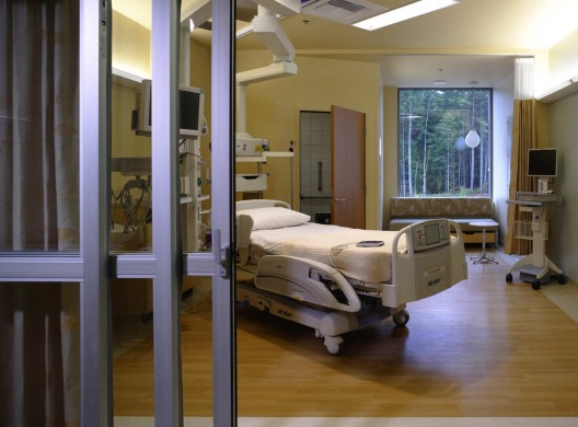 St. Anthony Hospital / ZGF Architects LLP