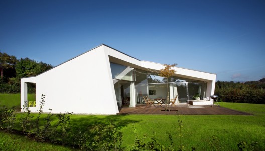 Villa 3S / LOVE architecture and urbanism