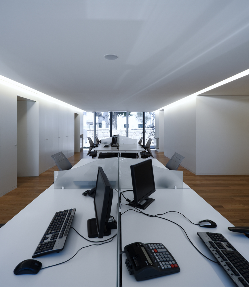 Tensai Offices / ADA – Atelier de Arquitectura