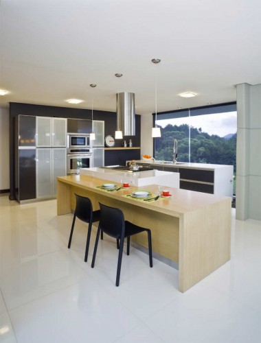 Casa las Palmas / Carlos Eduardo Molina Londoño Architect