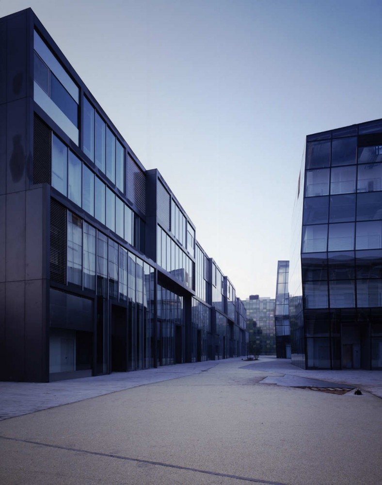 Sanlitun Village North Area East / Beijing Matsubara and Architects