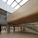 PKU University Of Law / Kokaistudios © Charlie Xia