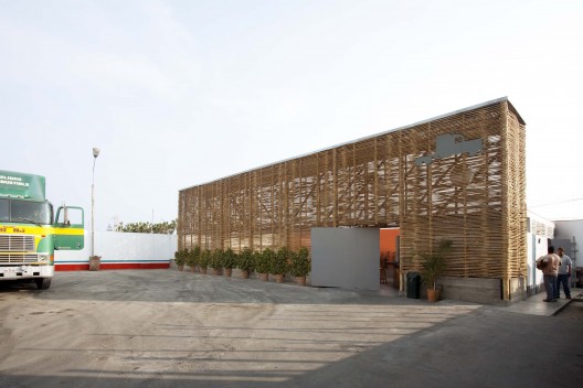 El Camión Restaurant / LLONA + ZAMORA Arquitectos + Fernando Mosquera