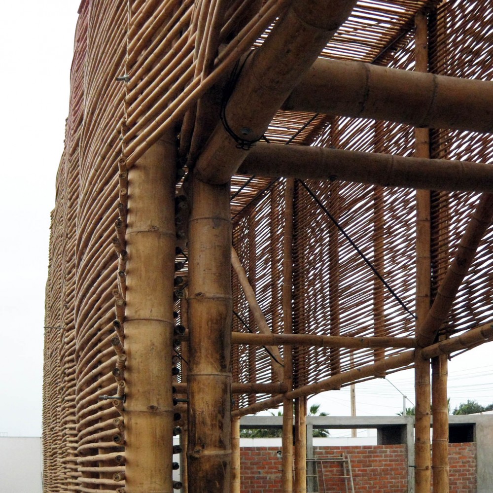 El Camion Restaurant / LLONA + ZAMORA Arquitectos + Fernando Mosquera