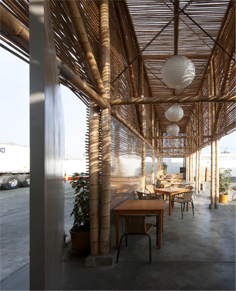 El Camion Restaurant / LLONA + ZAMORA Arquitectos + Fernando Mosquera