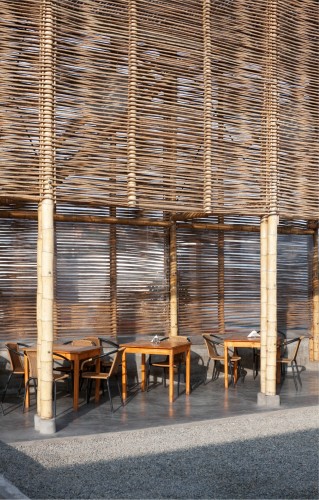 El Camión Restaurant / LLONA + ZAMORA Arquitectos + Fernando Mosquera