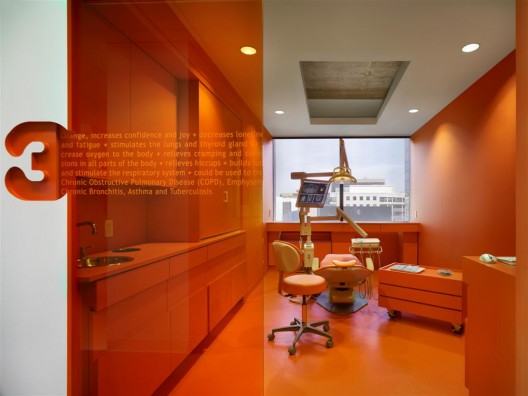 Implantlogyca Dental Office Interiors / Antonio Sofan Architect LEED AP