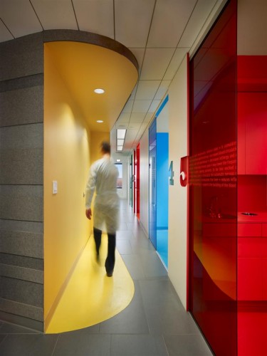 Implantlogyca Dental Office Interiors / Antonio Sofan Architect LEED AP