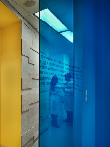 Implantlogyca Dental Office Interiors / Antonio Sofan Architect LEED AP