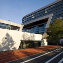 Evelyn Grace Academy / Zaha Hadid Evelyn Grace Academy / Zaha Hadid © Luke Hayes