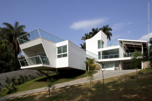 FP House / João Diniz Arquitetura Ltda