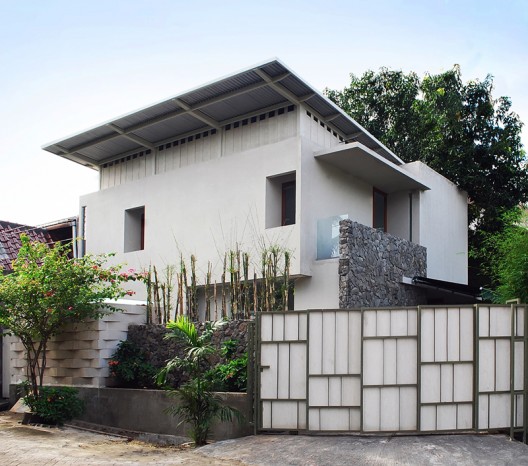 Catch The View House / Atelier Riri