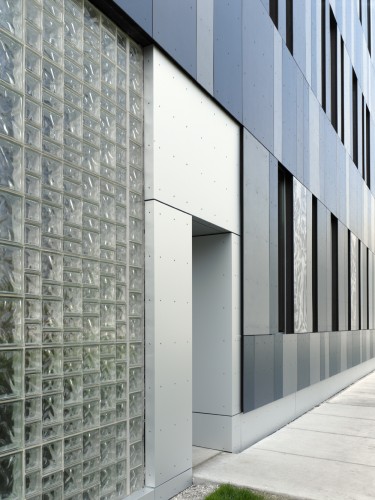 Christ the King Jesuit College Preparatory School / John Ronan Architects