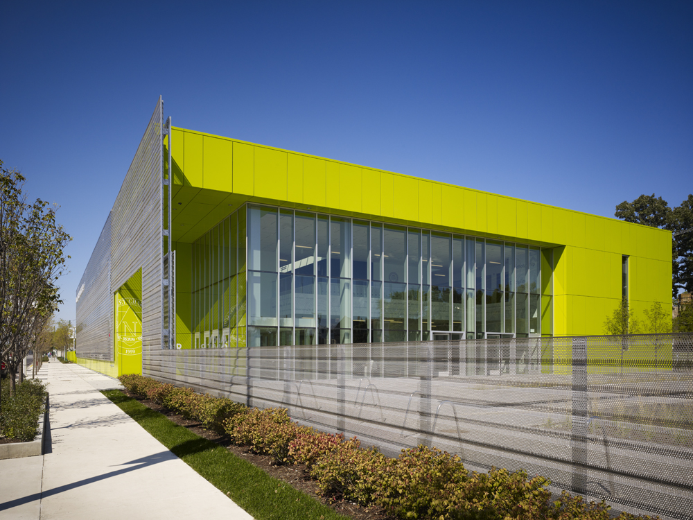 Gary Comer College Prep / John Ronan Architects
