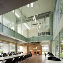 Bangkok University Admission and Information Center / OFFICE AT Co. Bangkok University Admission and Information Center / OFFICE AT Co. © Wison Tungthunya