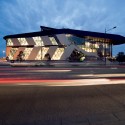 Kangan Batman Institute - Lyons © John Gollings