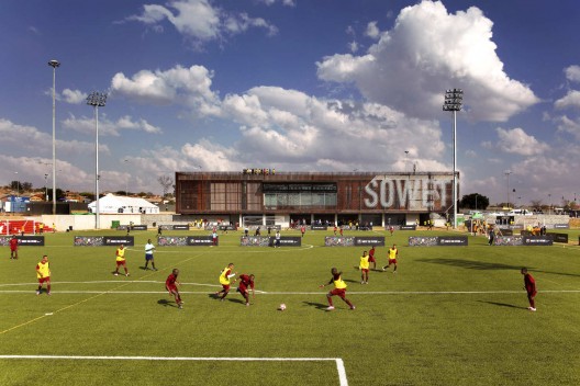 Football Training Centre Soweto / RUFproject