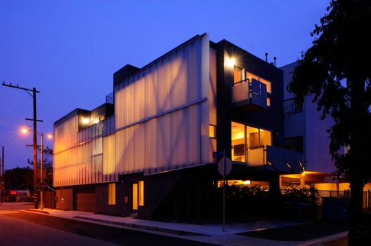 Glass Townhomes / Sander Architects
