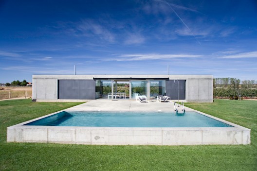 Country House In Zamora / Javier de Antón